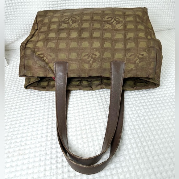 💚CHANEL Travel Line Tote - Picture 6 of 16